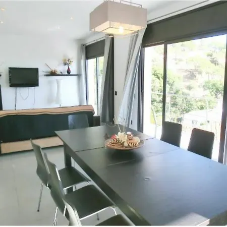 Apartment 106176 House In *