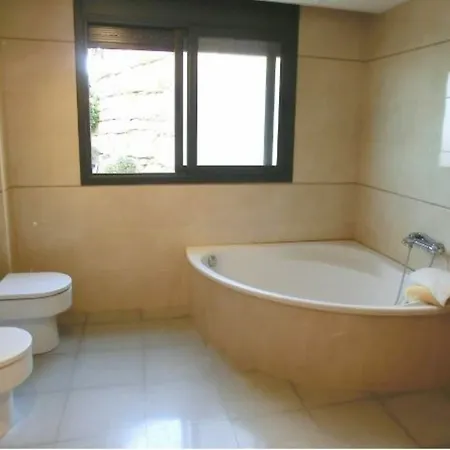 106176 House In *